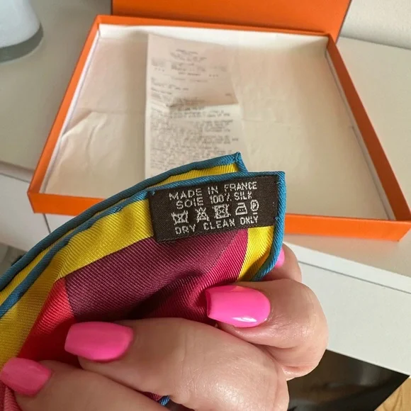 Hermes Carré 90 “Perspective Cavalière” silk scarf - Picture 7 of 12